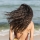 Caída de pelo en verano: Causas y soluciones