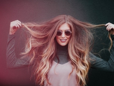 Biotina para el pelo: beneficios para evitar la caída del cabello