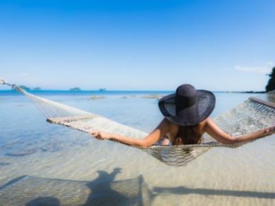 5 peinados para la playa con los que triunfarás estas vacaciones